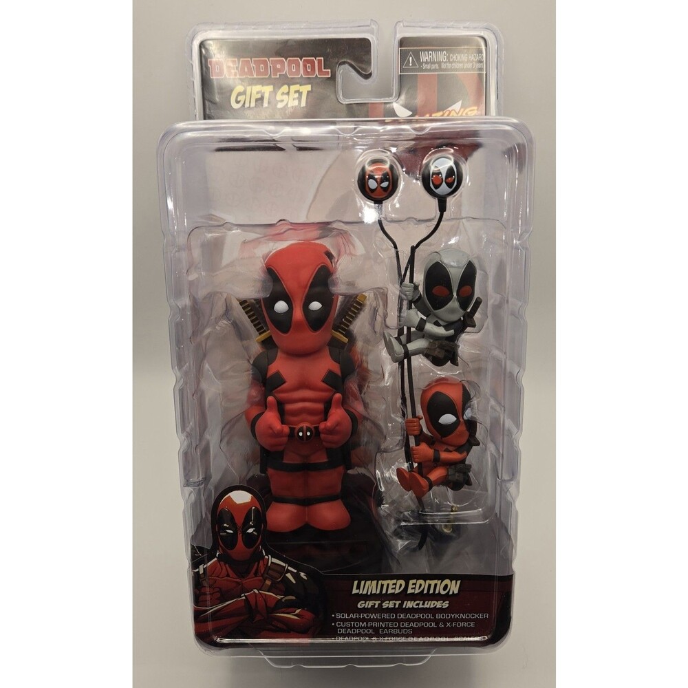 NECA Marvel Deadpool Limited Edition Solar Gift Set - Body Knocker + Scalers NIB